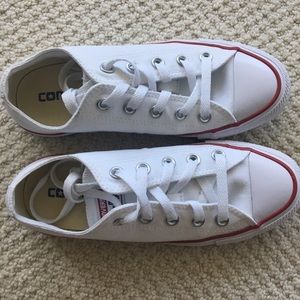 white converse low top all stars